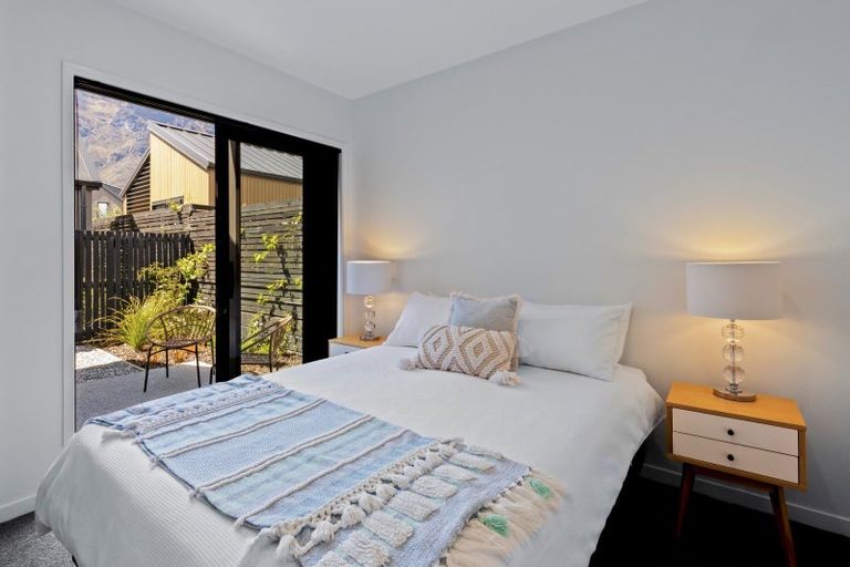 Photo of property in 17 Inder Street, Jacks Point, 9371