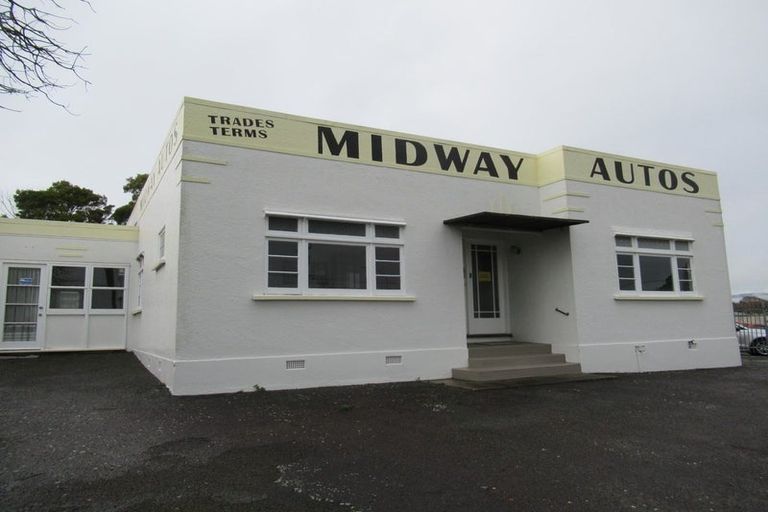 Photo of property in 362 Oxford Street, Levin, 5510