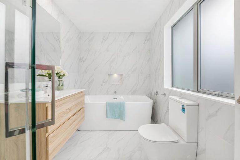 Photo of property in 213c Murphys Road, Flat Bush, Auckland, 2019