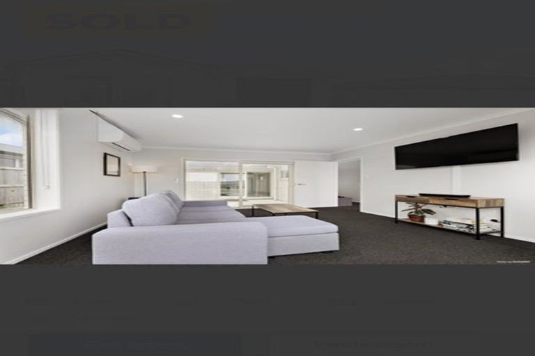 Photo of property in 30 Opouatu Avenue, Glenbrook, 2681