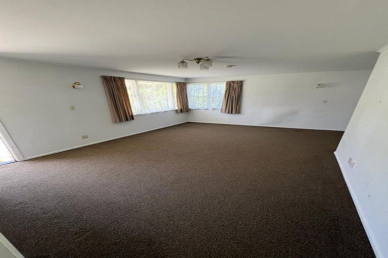 Photo of property in 8 Wylie Avenue, Sunnynook, Auckland, 0620