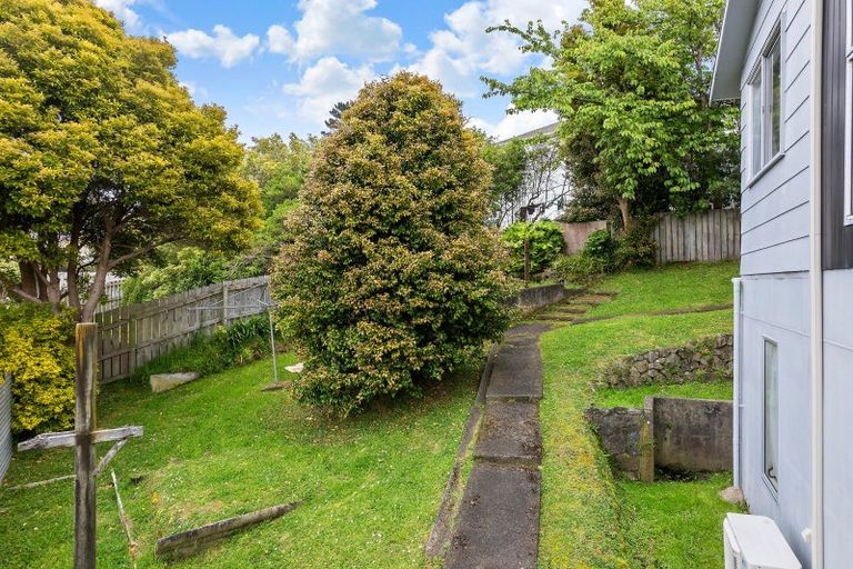 Photo of property in 43 Desert Gold Street, Ascot Park, Porirua, 5024