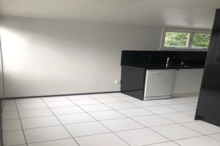 Photo of property in 17b Warwick Street, Morningside, Auckland, 1022