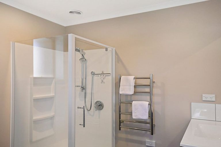 Photo of property in 5 Lakeland Avenue, Twizel, 7901