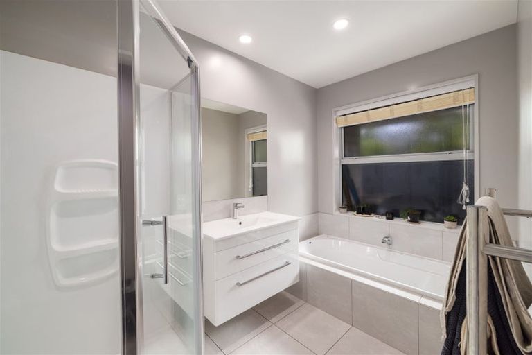 Photo of property in 64 Metehau Street, Marshland, Christchurch, 8083