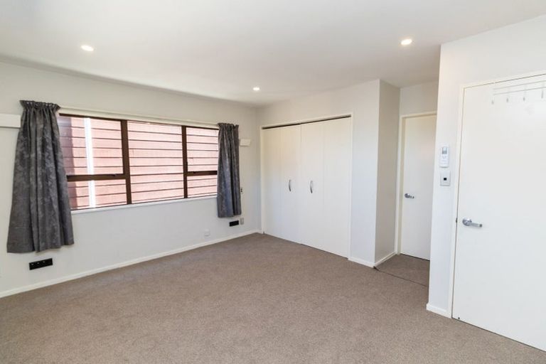 Photo of property in 18b Rangitane Street, Maupuia, Wellington, 6022
