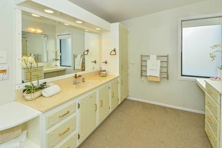 Photo of property in 39 Cockle Bay Road, Cockle Bay, Auckland, 2014