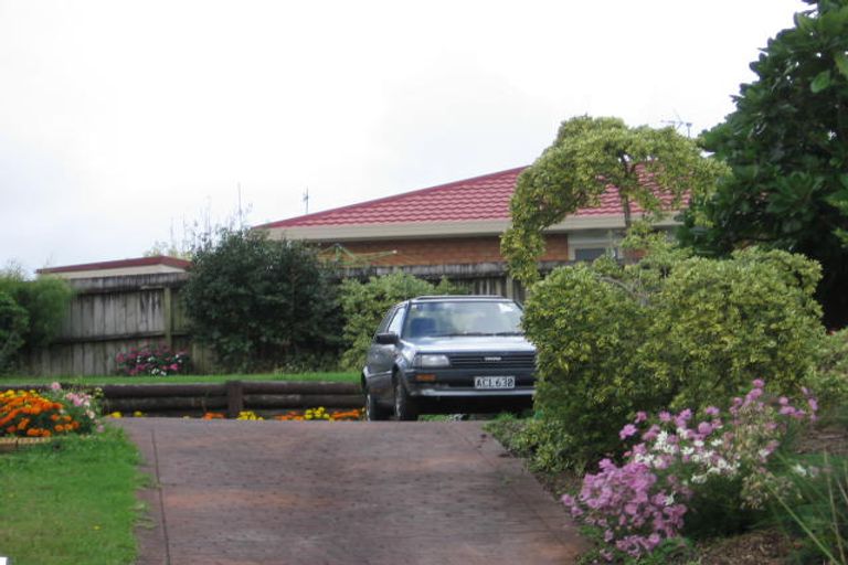 Photo of property in 10 Riesling Place, Henderson, Auckland, 0612