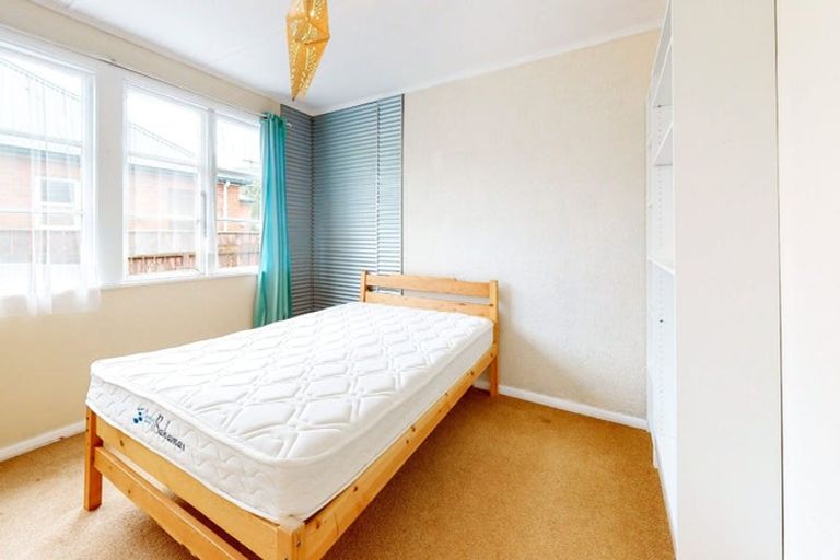 Photo of property in 1137 High Street, Taita, Lower Hutt, 5011