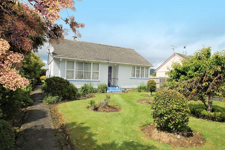 Photo of property in 29 Doon Street, Mosgiel, 9024