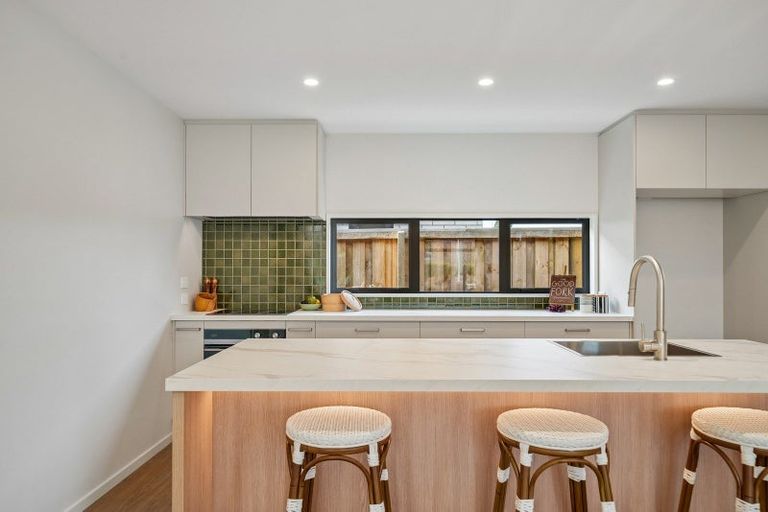 Photo of property in 2 Rowland Place, Rangiora, 7400