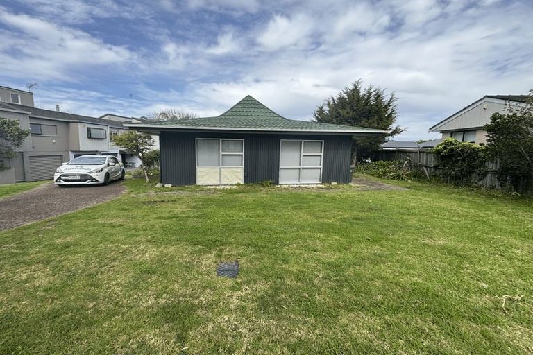 Photo of property in 198 Clovelly Road, Bucklands Beach, Auckland, 2012