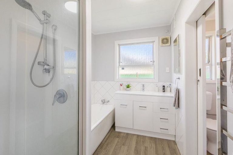 Photo of property in 6 Wynyard Crescent, Tamatea, Napier, 4112