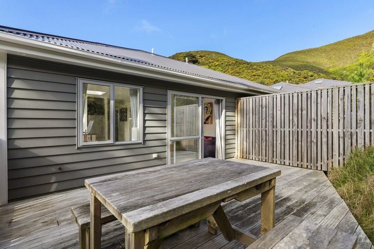 Photo of property in 16a Rarangi Way, Owhiro Bay, Wellington, 6023