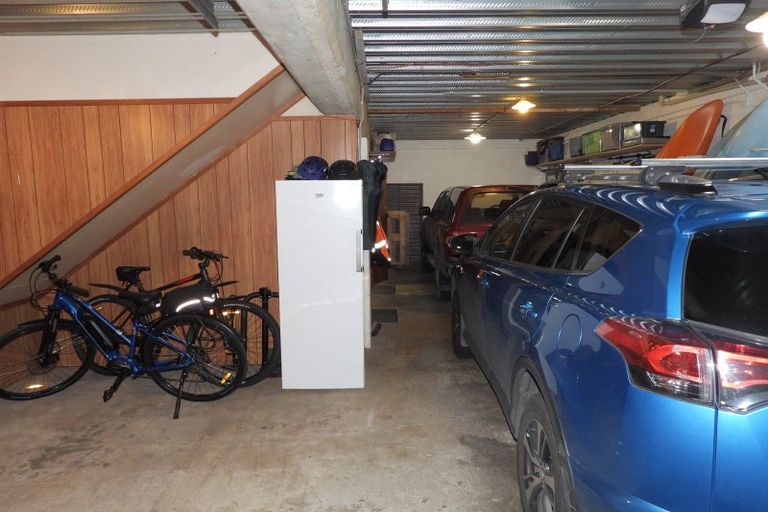 Photo of property in 15 Leven Street, South Hill, Oamaru, 9400