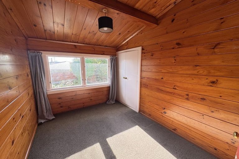 Photo of property in 9 Versailles Street, Karori, Wellington, 6012