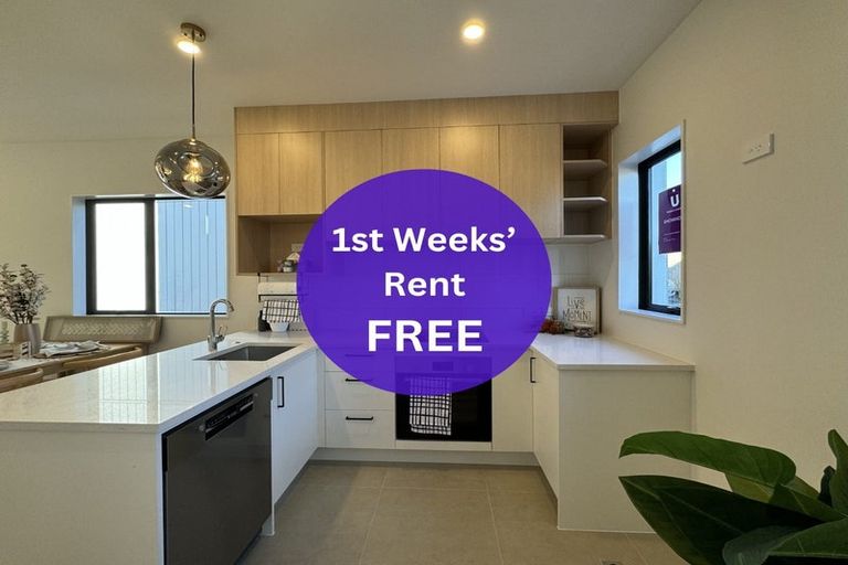 Photo of property in 5 Paetai Lane, Te Atatu Peninsula, 0610