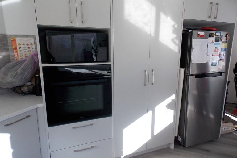 Photo of property in 107 Ashton Fitchett Drive, Brooklyn, Wellington, 6021