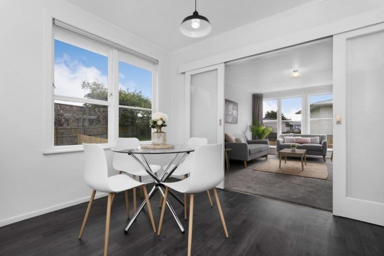 Photo of property in 10 Olive Street, Manurewa, Auckland, 2102