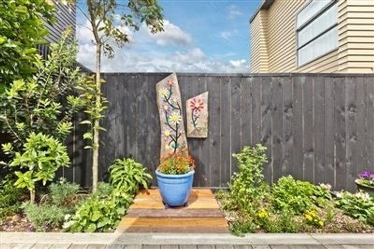 Photo of property in 46 Bomb Point Drive, Hobsonville, Auckland, 0616