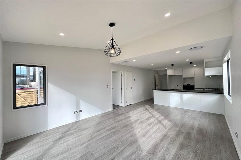 Photo of property in 42 John Gray Street, Papakura, 2110