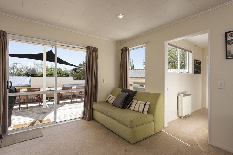 Photo of property in 21 Tararua Street, Paraparaumu, 5032