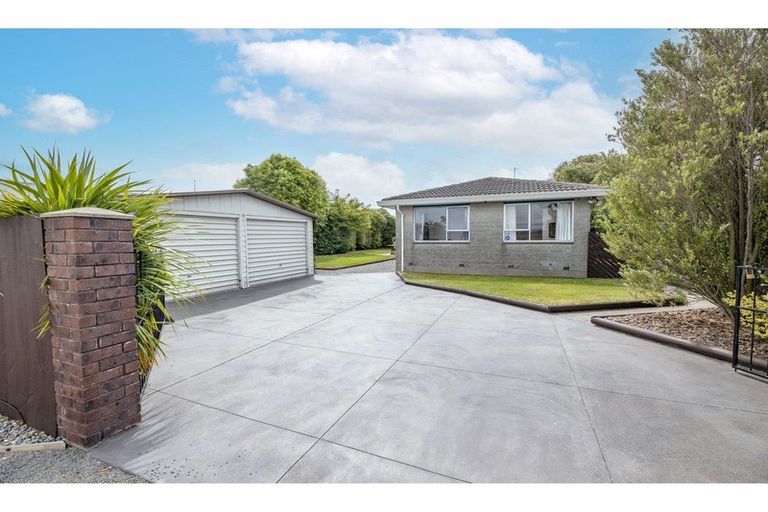Photo of property in 25 Meon Street, Aranui, Christchurch, 8061