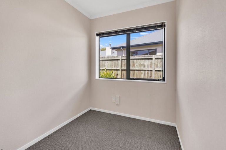 Photo of property in 16 Stanley Drive, Lynmore, Rotorua, 3010