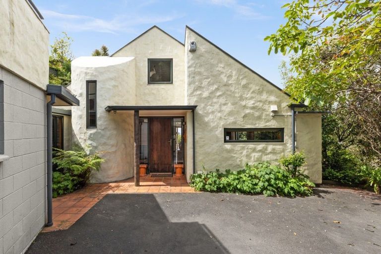 Photo of property in 15 Hospital Lane, Hospital Hill, Napier, 4110