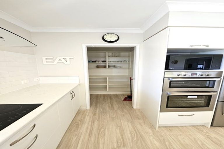 Photo of property in 12 Tatahi Cove, Papamoa Beach, Papamoa, 3118
