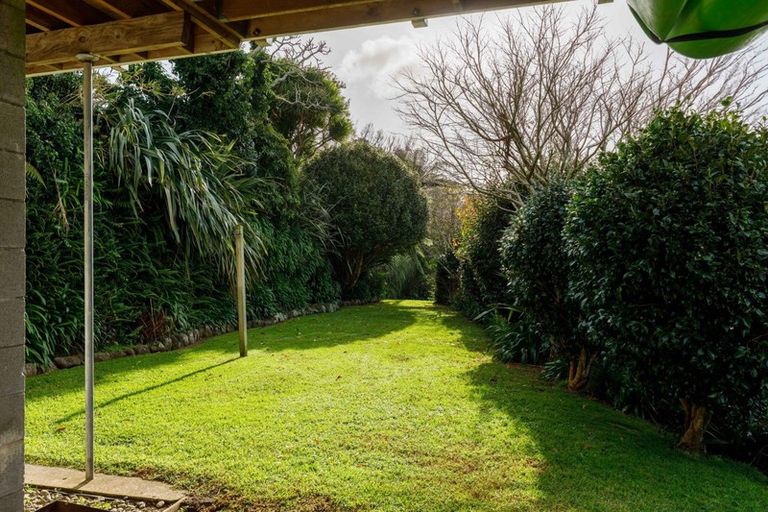 Photo of property in 3a Montana Place, Merrilands, New Plymouth, 4312