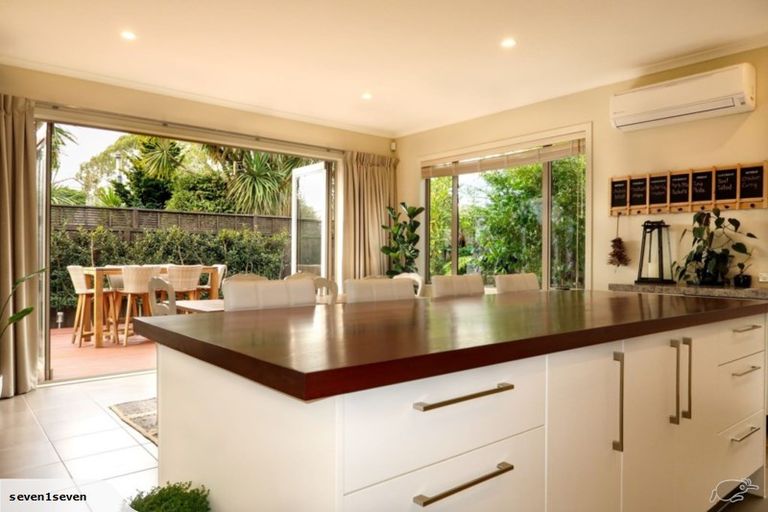 Photo of property in 2/745 Acacia Bay Road, Acacia Bay, Taupo, 3330