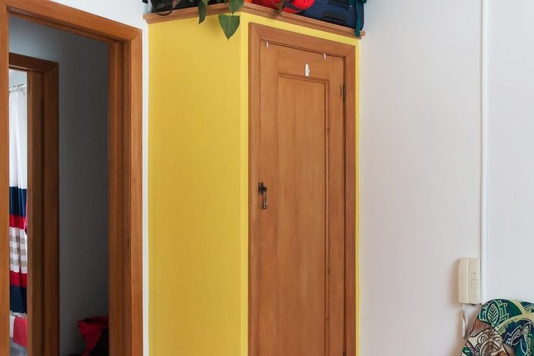 Photo of property in San Antonio Flats, 5/12 Kilbirnie Crescent, Kilbirnie, Wellington, 6022