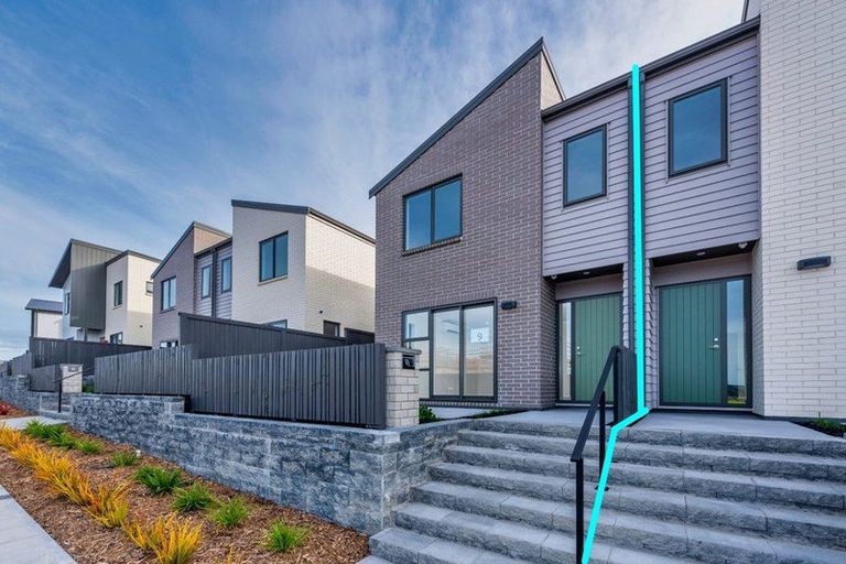 Photo of property in 11 Waenganui Road, Hobsonville, Auckland, 0616