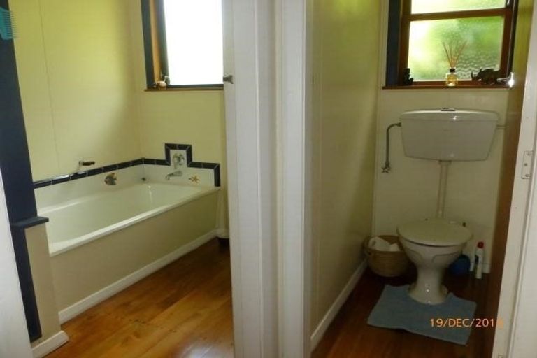 Photo of property in 20 Rawhiti Road, Pukerua Bay, 5026