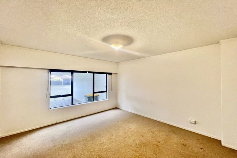 Photo of property in 4/133 Ennis Avenue, Pakuranga Heights, Auckland, 2010