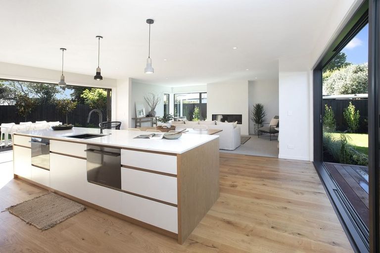 Photo of property in 86 Wairakei Road, Bryndwr, Christchurch, 8052