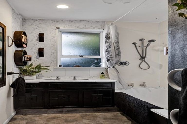 Photo of property in 23 Pacey Avenue, Hawera, 4610