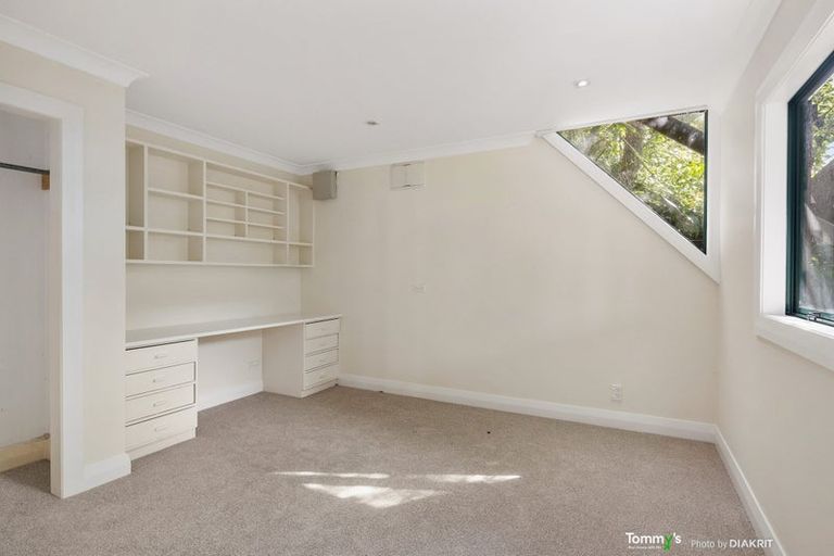 Photo of property in 216 Barnard Street, Wadestown, Wellington, 6012