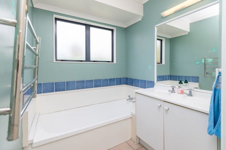 Photo of property in 23 Spinnaker Drive, Flagstaff, Hamilton, 3210