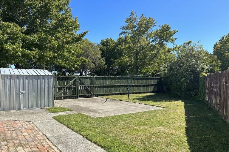 Photo of property in 35 Lochee Road, Upper Riccarton, Christchurch, 8041