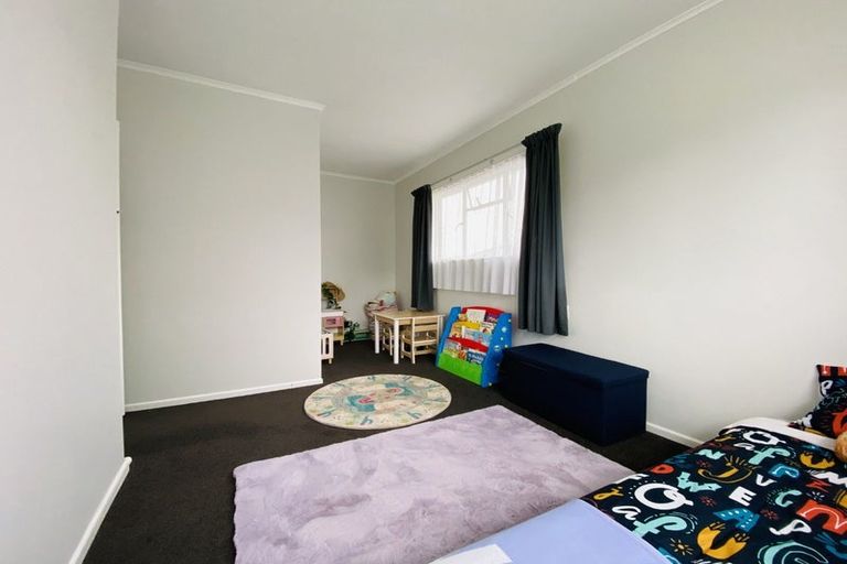 Photo of property in 16 Station Road, Pukekohe, 2120