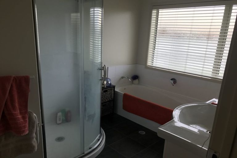 Photo of property in 11 Iris Place, Grandview Heights, Hamilton, 3200