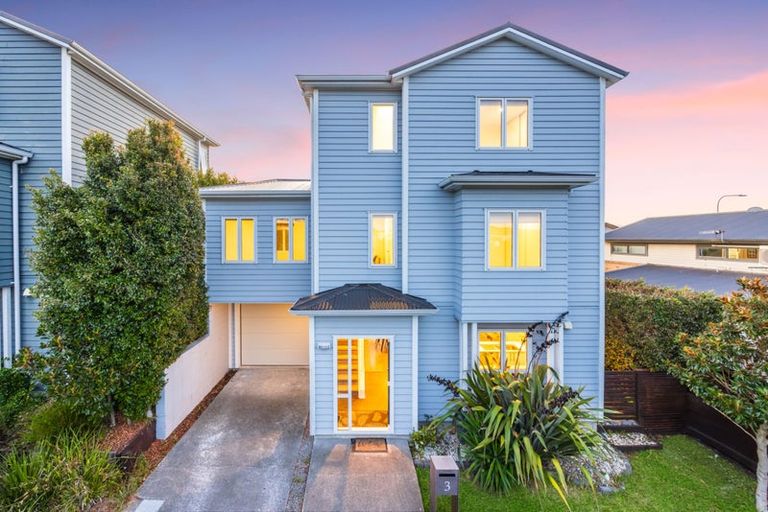 Photo of property in 3 Adamson Road, Flat Bush, Auckland, 2019