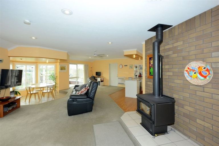 Photo of property in 50b Karnak Crescent, Russley, Christchurch, 8042