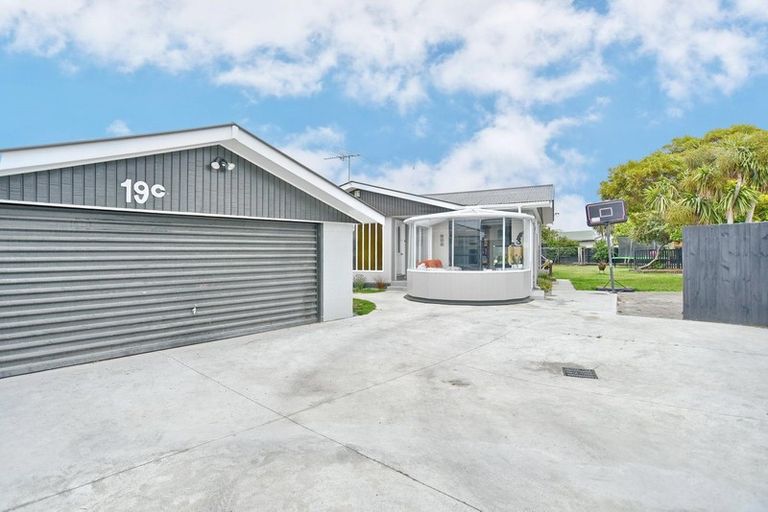 Photo of property in 19c Royal Park Drive, Parklands, Christchurch, 8083