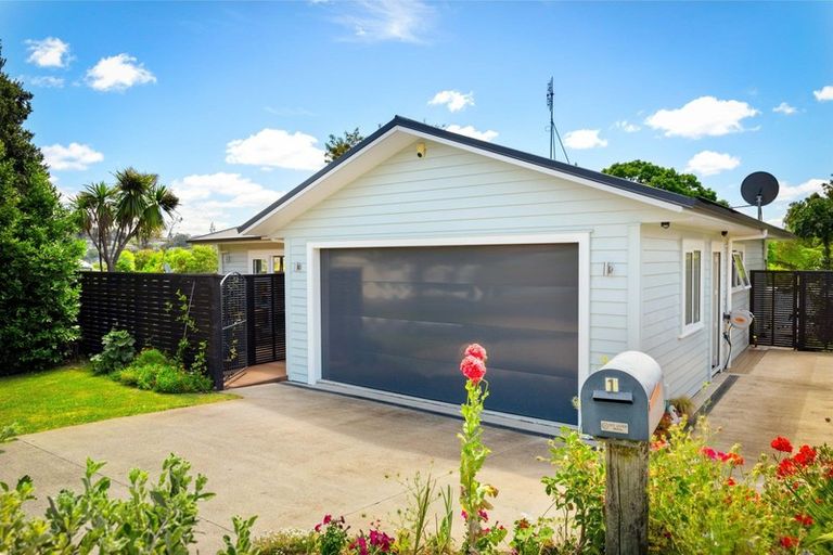 Photo of property in 1 Manuwai Road, Torbay, Auckland, 0630