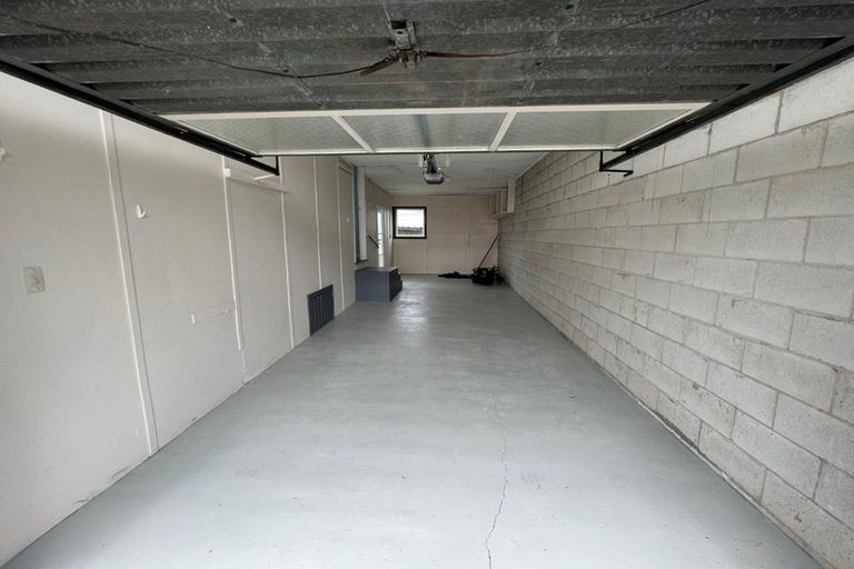 Photo of property in 1/2a Jennifer Place, Papatoetoe, Auckland, 2025