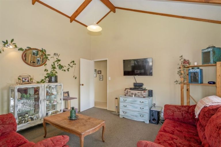 Photo of property in 10 Joan Gaskell Drive, Whitianga, 3510