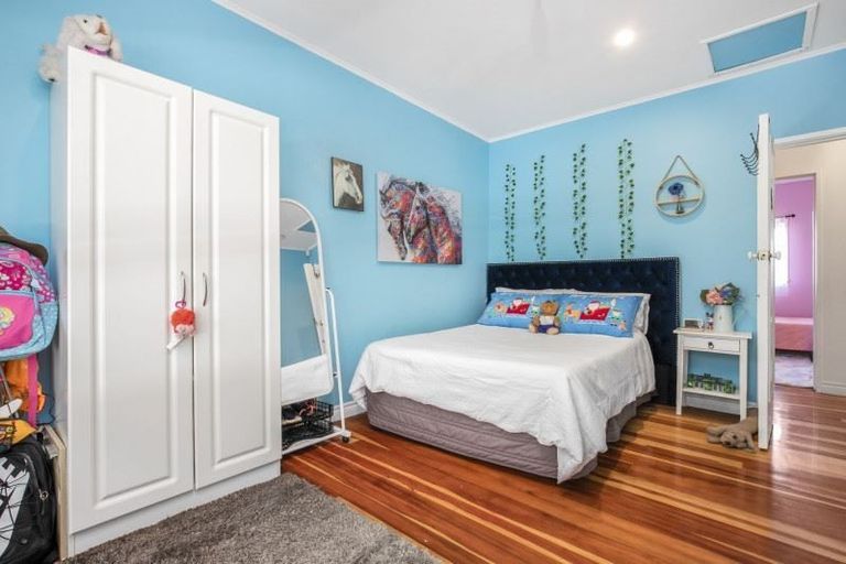 Photo of property in 70 Grande Vue Road, Hillpark, Auckland, 2102